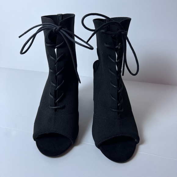Cape Robbin Black Peep Toe Sock Chunky Heels - Knock Off Of Steve Madden Size 9 - Picture 2 of 7